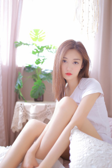 善良的邻居的妻子